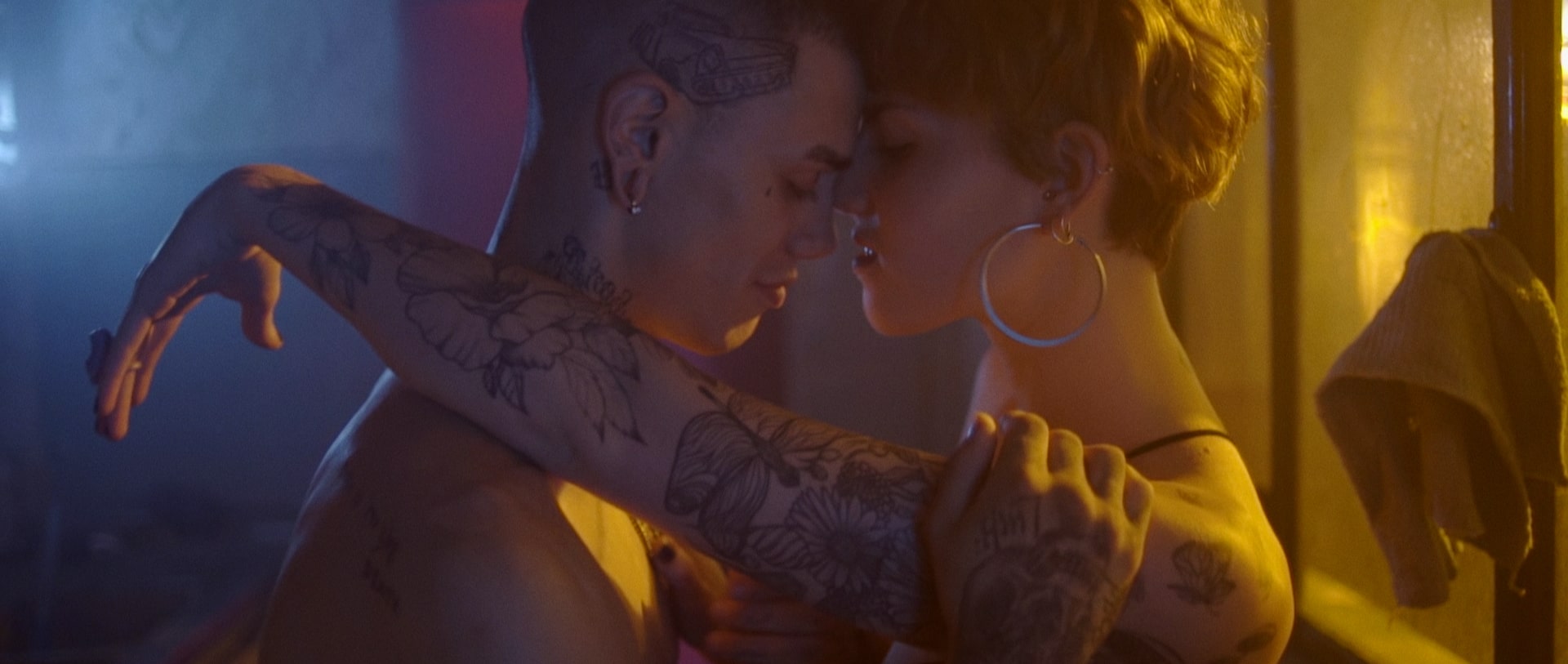 SENSES video by Fran De La Fuente & Alexan Sarikamichian MOD Magazine feature interview