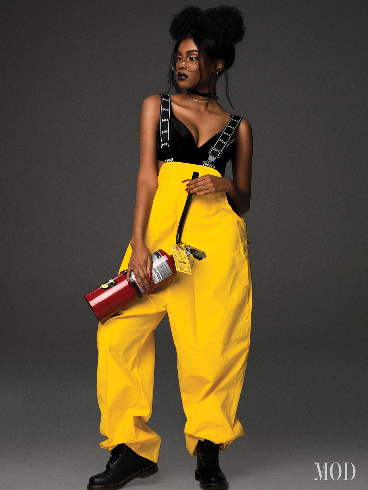 mod magazine cover diamond white