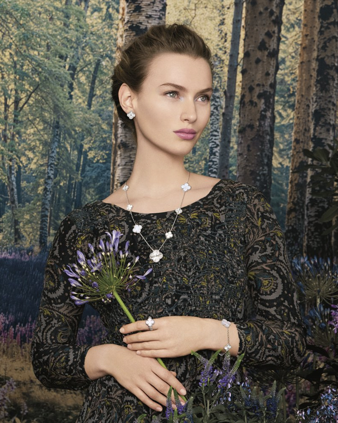VAN CLEEF & ARPELS REVINVENTED ALHAMBRA COLLECTION MOD Magazine
