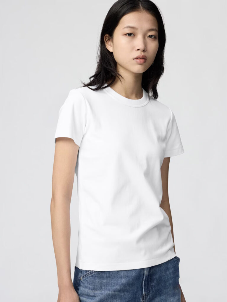 MOD Magazine Holiday Editor's Gift Guide - UNIQLO Crew Neck T-Shirt