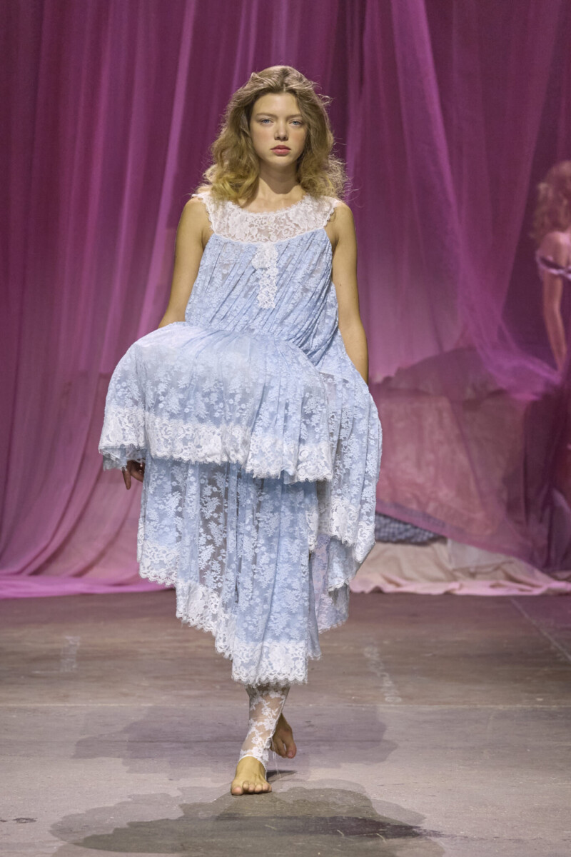 180 Strand London, 19th September 2026. A model walks in the Yuhan Wang Runway Show. © Olu Ogunshakin / Chris Yates Media